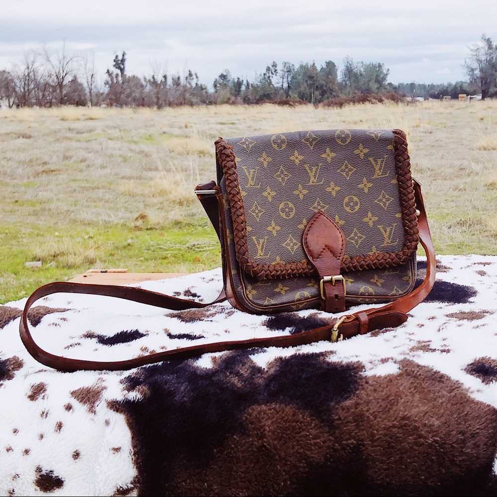 Louis Vuitton vintage Cartouchiere MM